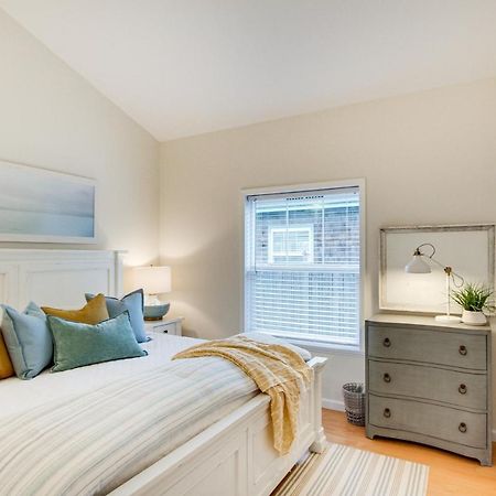 Airy Coastal Escape With Deck - Steps To Beach! باسيفيك بيتش المظهر الخارجي الصورة