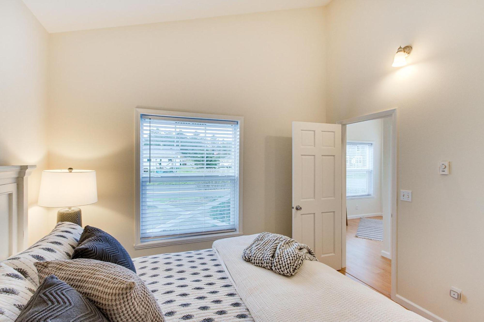 Airy Coastal Escape With Deck - Steps To Beach! باسيفيك بيتش المظهر الخارجي الصورة